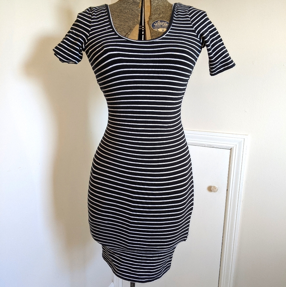 💖3 for $20💖American Apparel Scoop Back Bodycon Dress